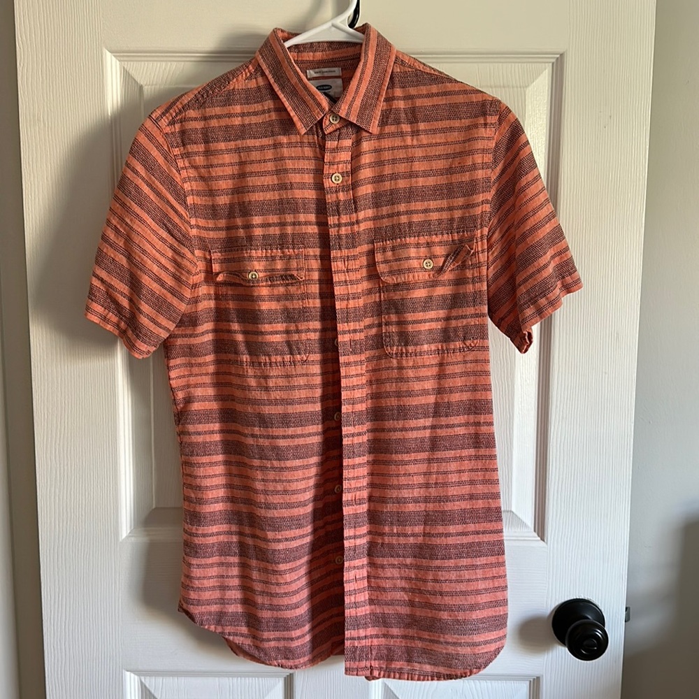 Men’s coral button up tee shirt